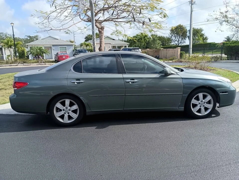 2006 Lexus ES 4th Gen - Image 4 of 11