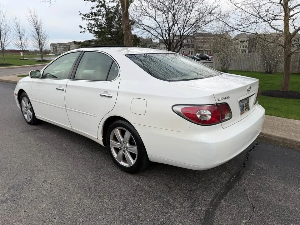 2006 Lexus ES 4th Gen - Image 3 of 16