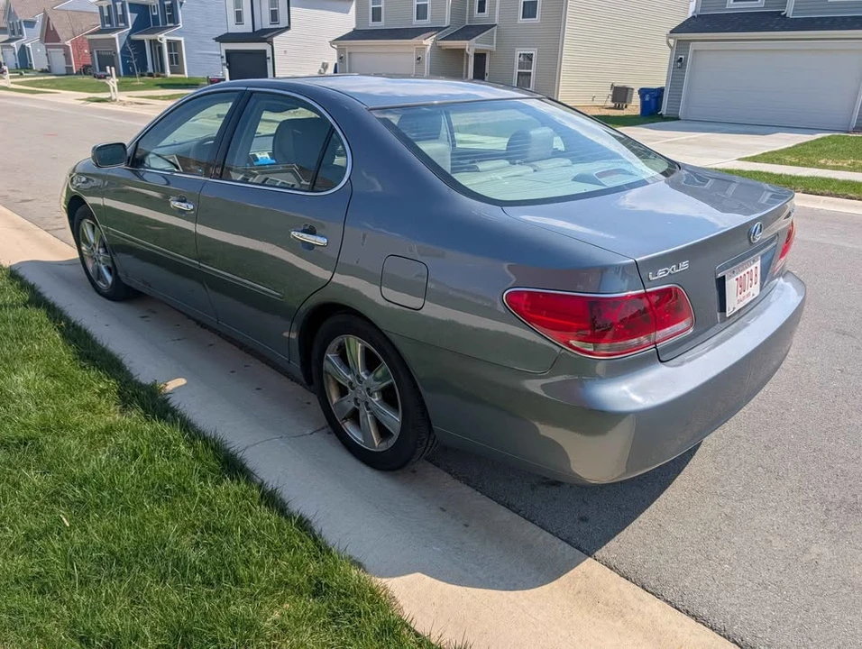 2006 Lexus ES 4th Gen - Image 2 of 12