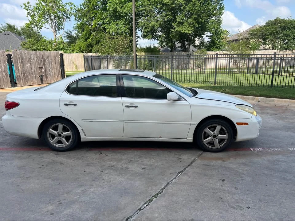 2006 Lexus ES 4th Gen - Image 2 of 12