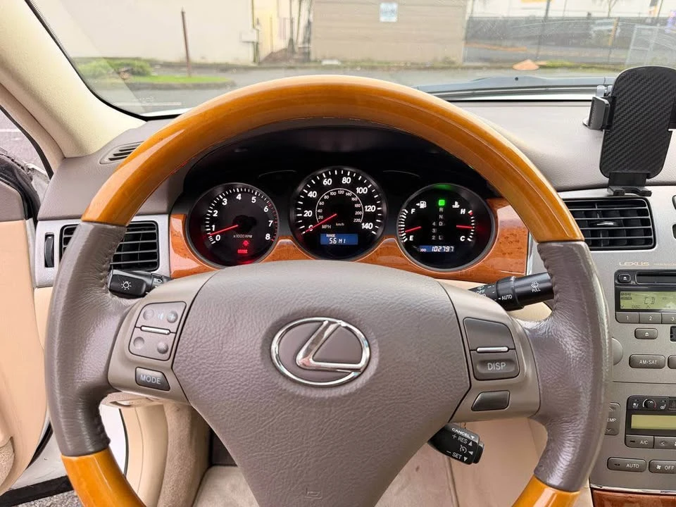 2006 Lexus ES 3rd Gen - Image 13 of 16