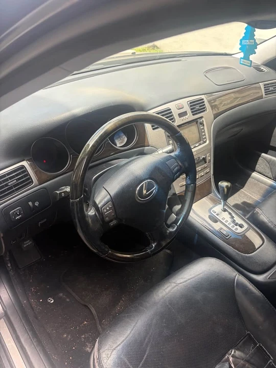 2006 Lexus ES 4th Gen - Image 10 of 16