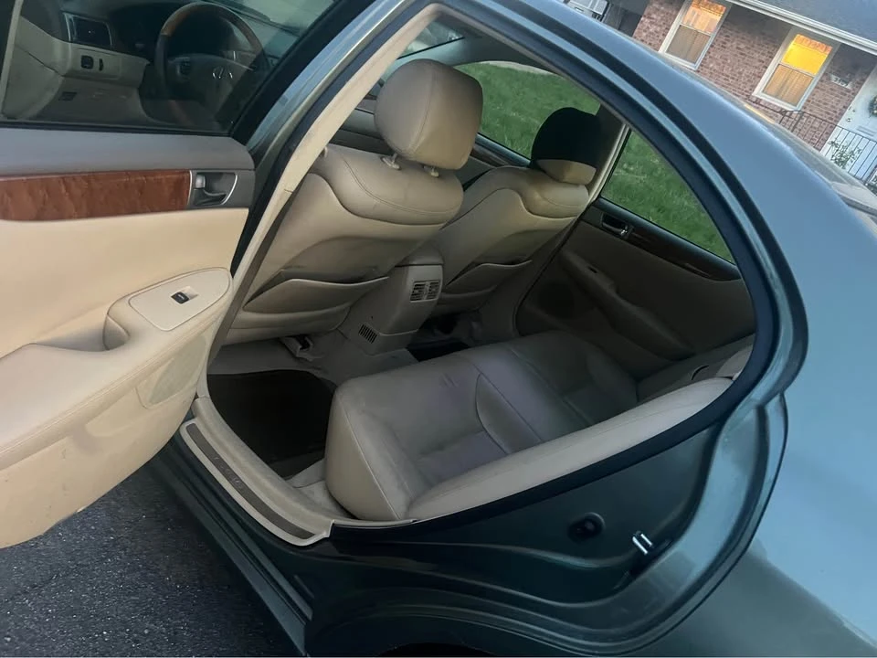 2006 Lexus ES 4th Gen - Image 9 of 19