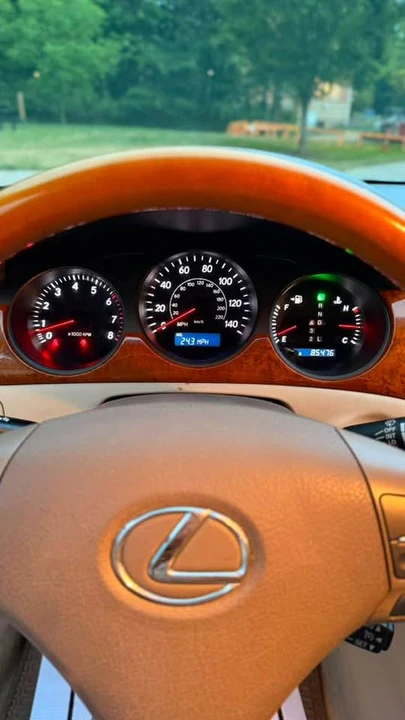 2006 Lexus ES 4th Gen - Image 9 of 19