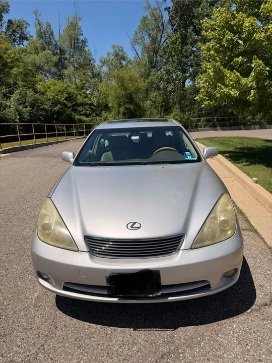 2006 Lexus ES 4th Gen - Image 2 of 12