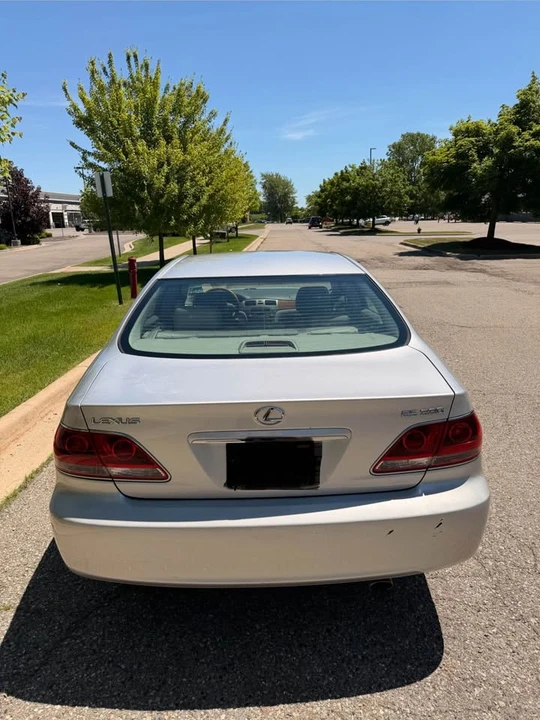 2006 Lexus ES 4th Gen - Image 3 of 12