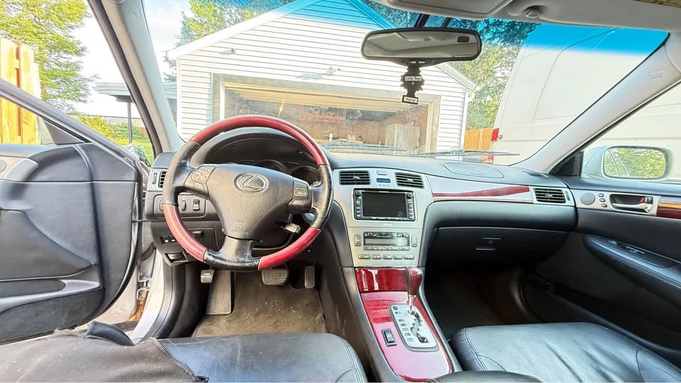 2006 Lexus ES 4th Gen - Image 9 of 11