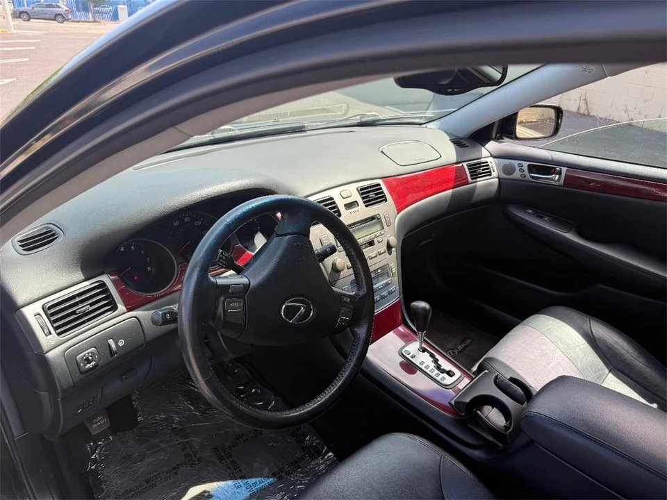 2006 Lexus ES 4th Gen - Image 10 of 27