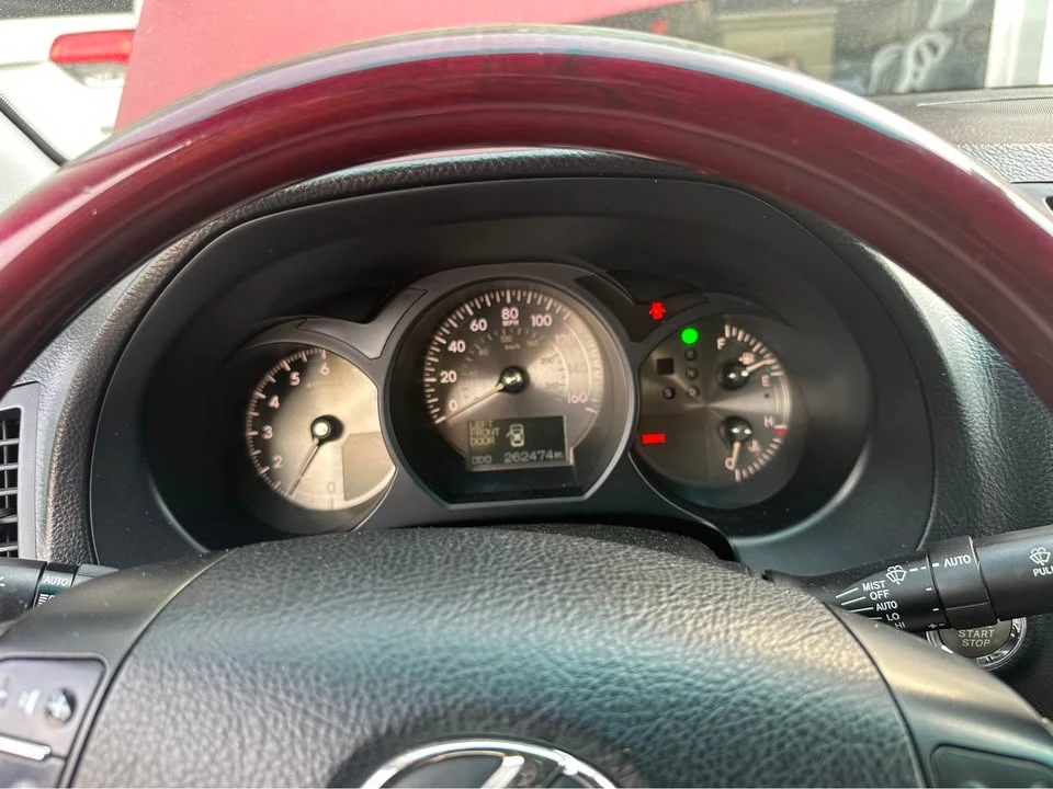 2006 Lexus GS 3rd Gen - Image 2 of 10