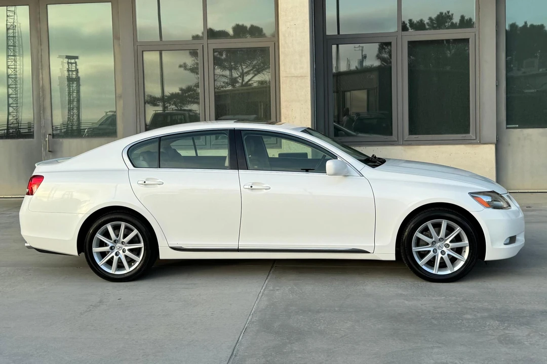 2006 Lexus GS 3rd Gen - Image 3 of 31