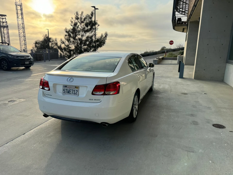 2006 Lexus GS 3rd Gen - Image 23 of 31