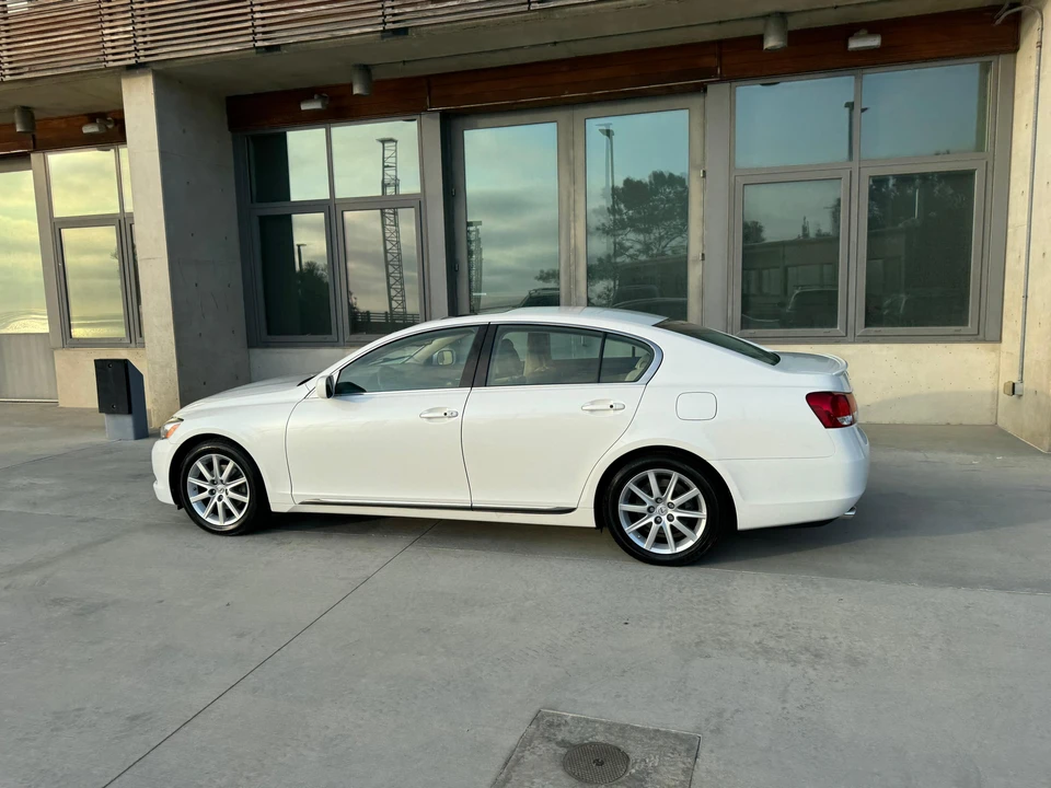2006 Lexus GS 3rd Gen - Image 11 of 31