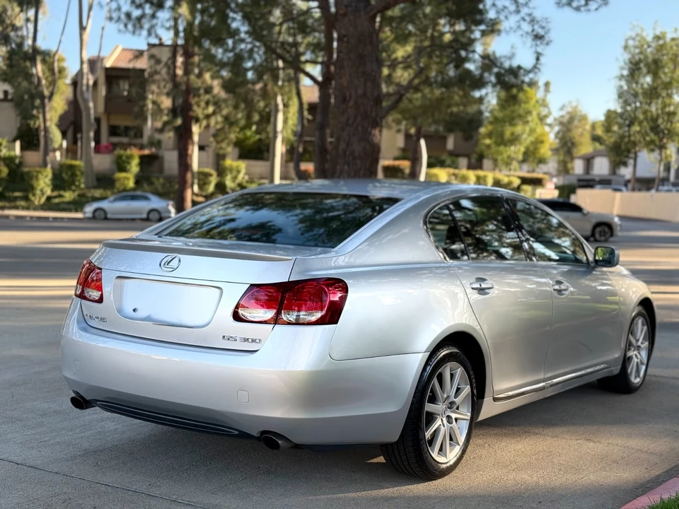 2006 Lexus GS 3rd Gen - Image 9 of 20