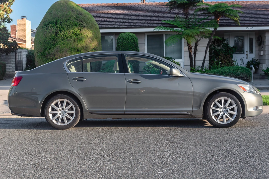 2006 Lexus GS 3rd Gen - Image 8 of 31