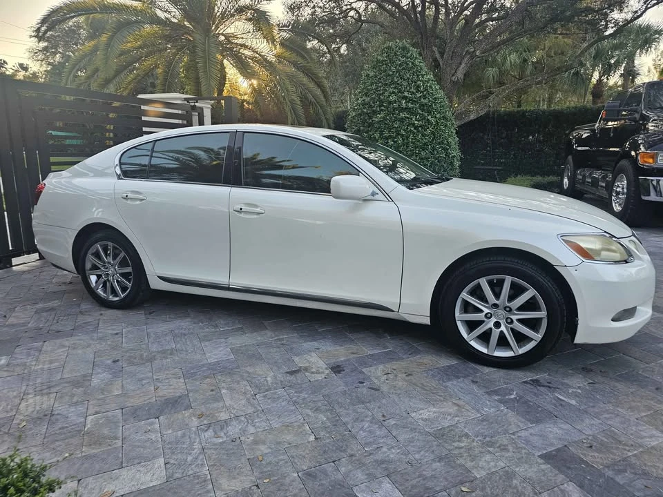 2006 Lexus GS 3rd Gen - Image 4 of 12