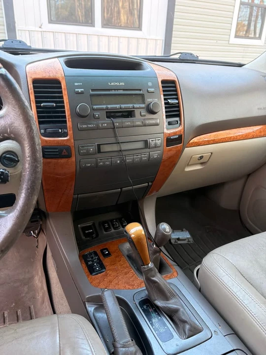 2006 Lexus GX 1st Gen - Image 4 of 9