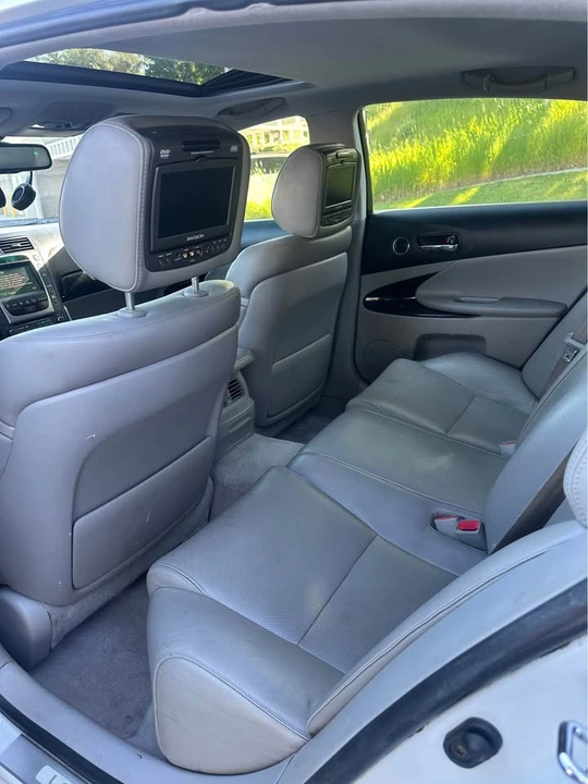 2006 Lexus GS 3rd Gen - Image 10 of 19