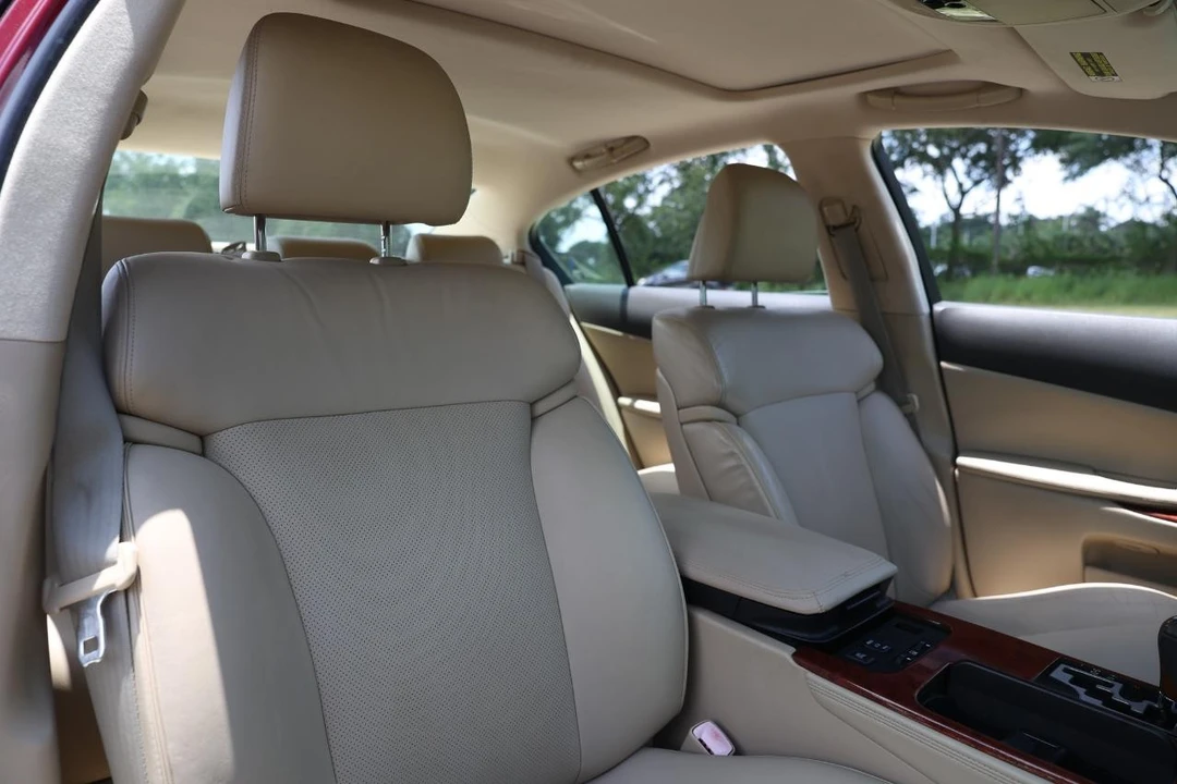 2006 Lexus GS 3rd Gen - Image 16 of 31