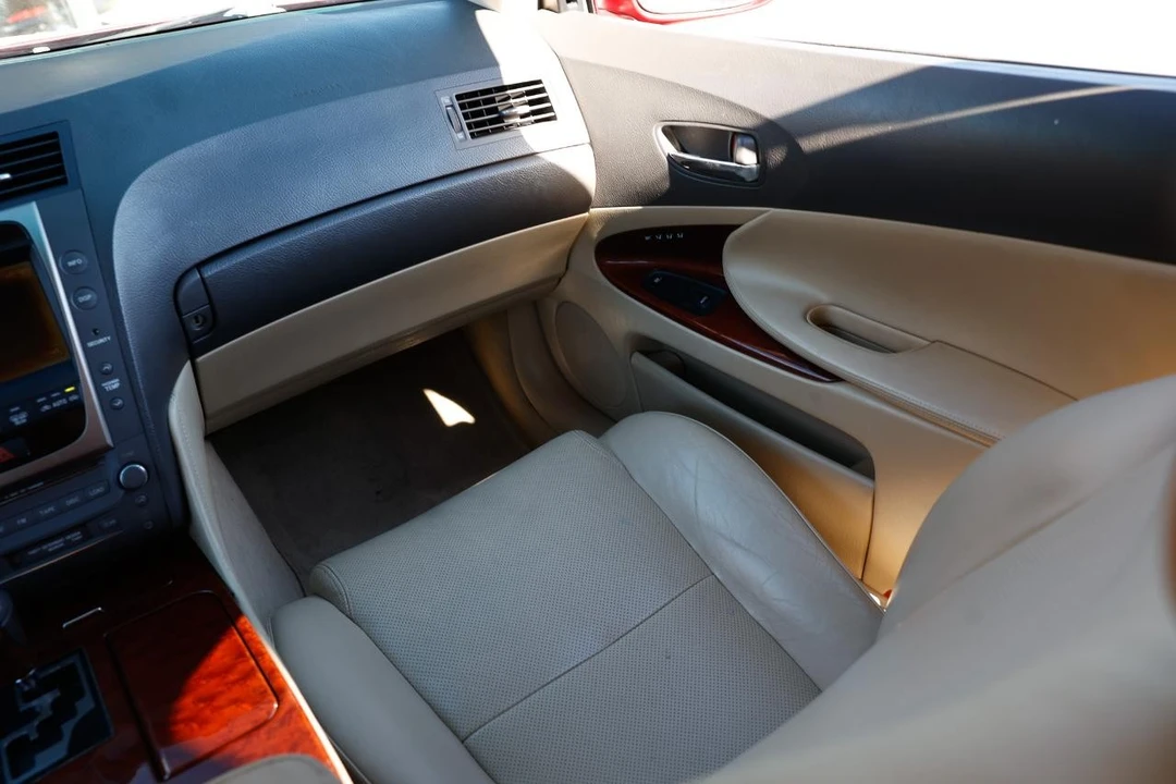 2006 Lexus GS 3rd Gen - Image 22 of 31