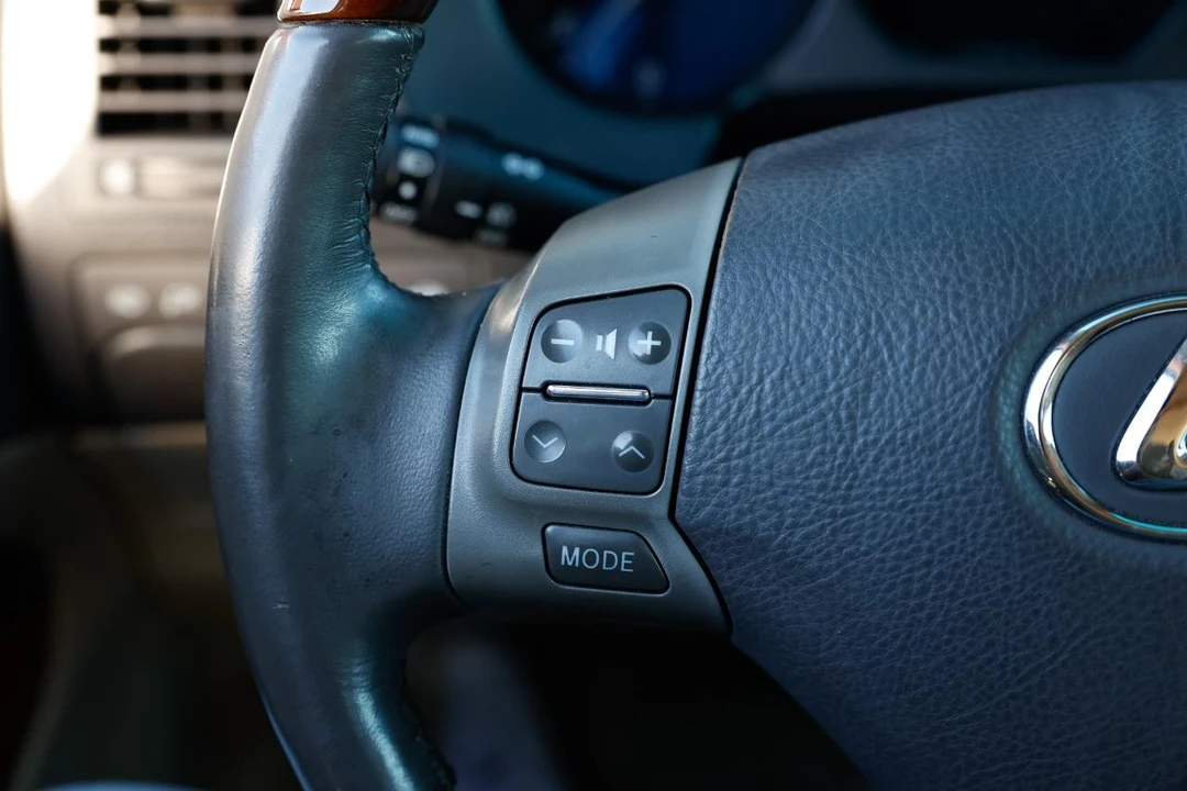 2006 Lexus GS 3rd Gen - Image 25 of 31