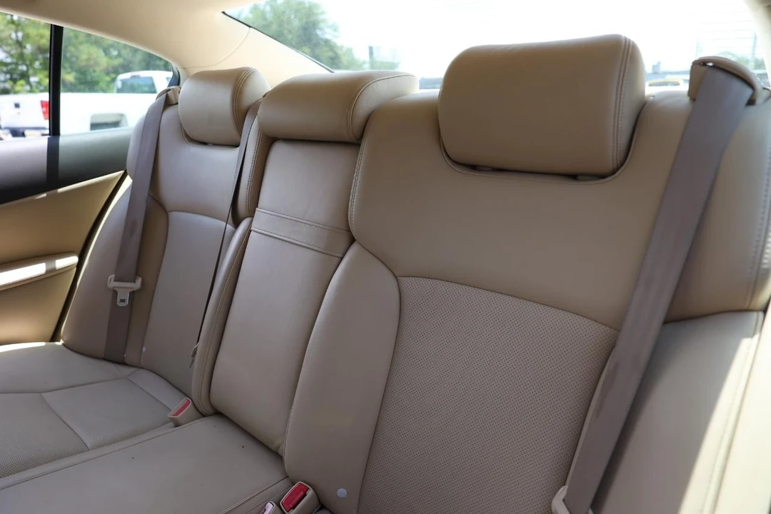 2006 Lexus GS 3rd Gen - Image 8 of 31