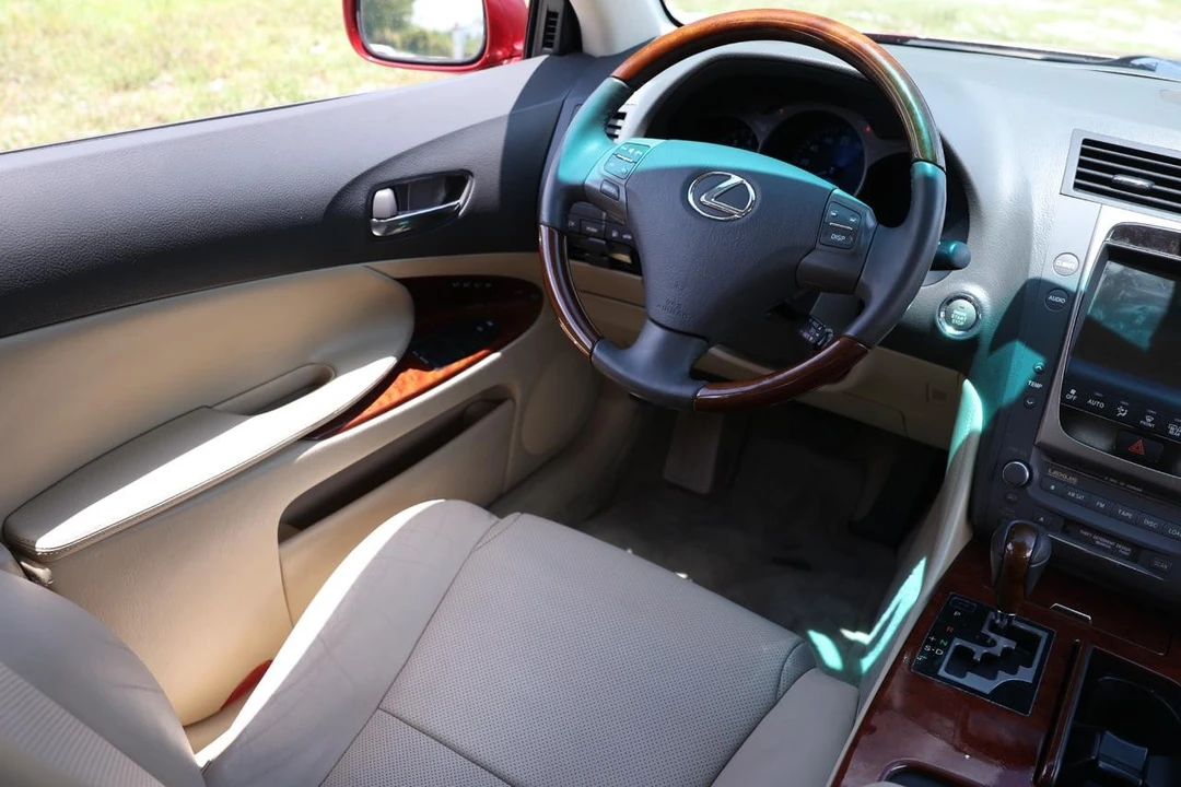 2006 Lexus GS 3rd Gen - Image 21 of 31