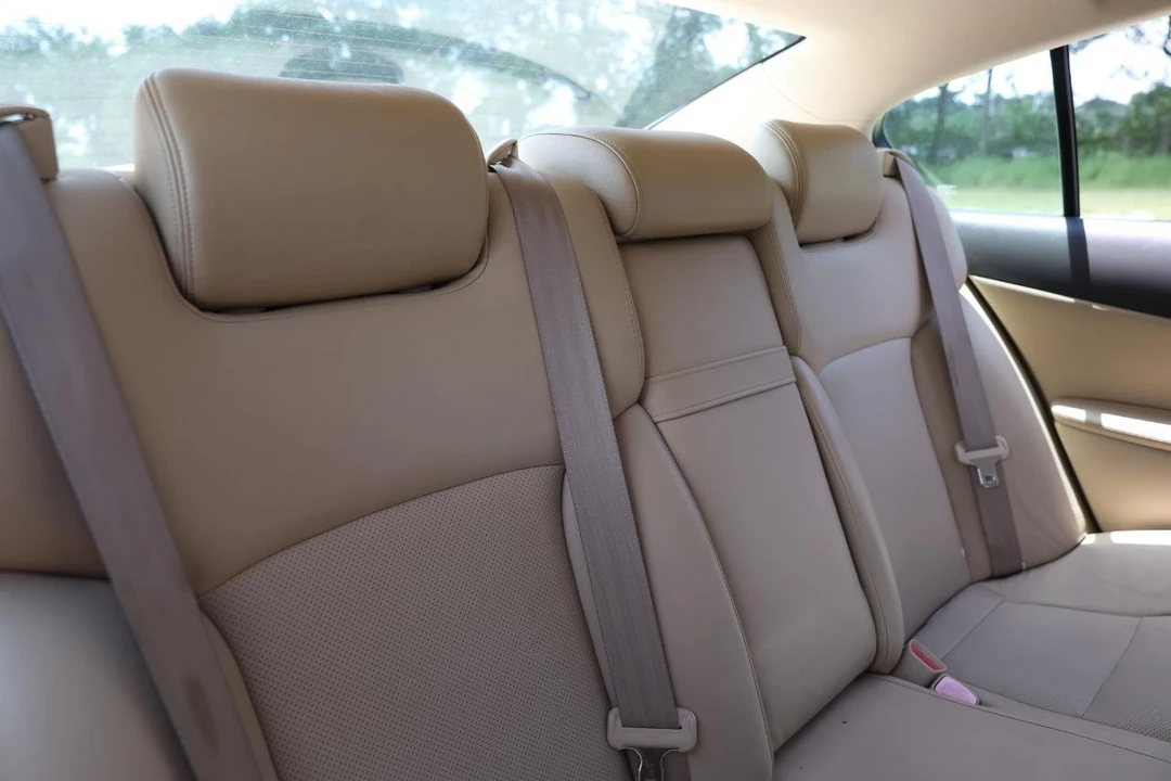 2006 Lexus GS 3rd Gen - Image 14 of 31