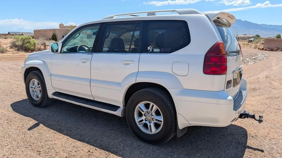 2006 Lexus GX 1st Gen - Image 2 of 13