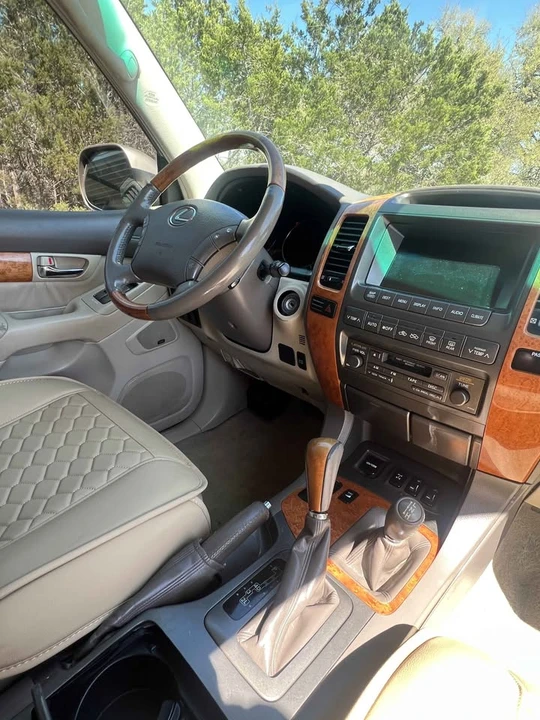 2006 Lexus GX 1st Gen - Image 3 of 11