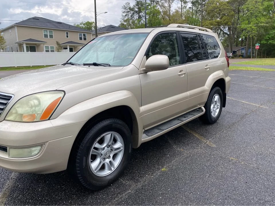 2006 Lexus GX 1st Gen - Image 2 of 20