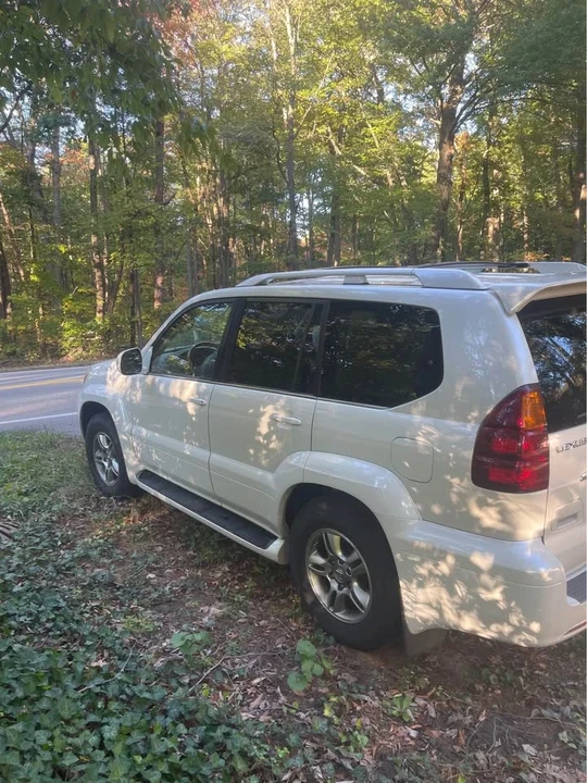 2006 Lexus GX 1st Gen - Image 3 of 10