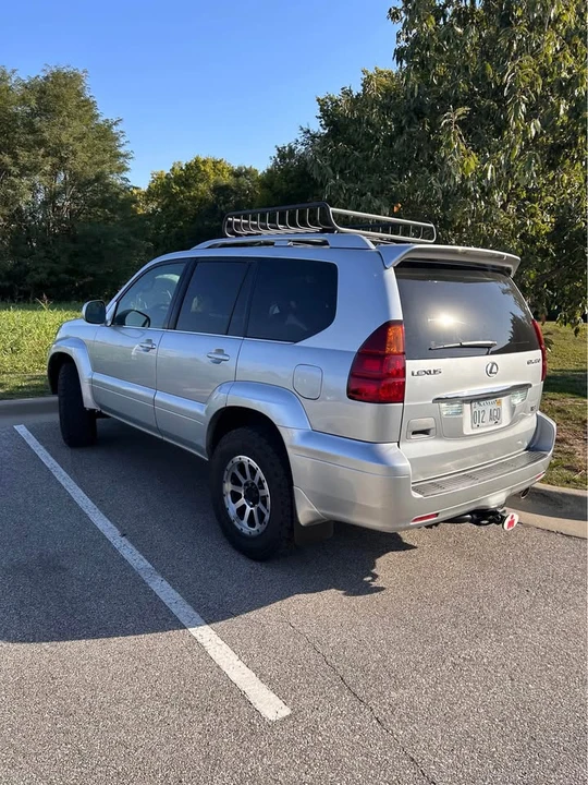 2006 Lexus GX 1st Gen - Image 3 of 3