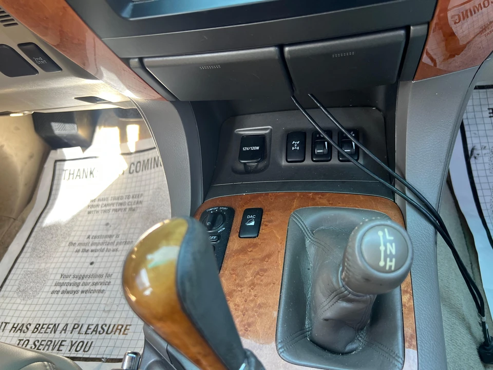 2006 Lexus GX 1st Gen - Image 28 of 31