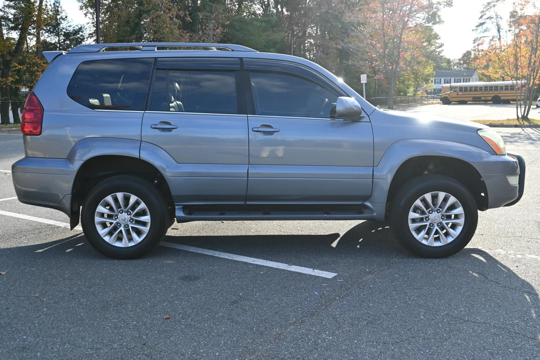 2006 Lexus GX 1st Gen - Image 23 of 31