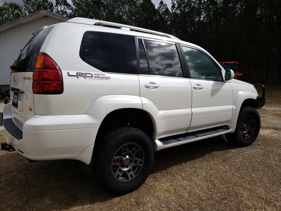 2006 Lexus GX 1st Gen - Image 23 of 31