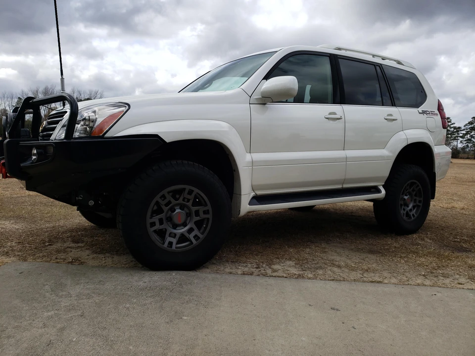 2006 Lexus GX 1st Gen - Image 10 of 31