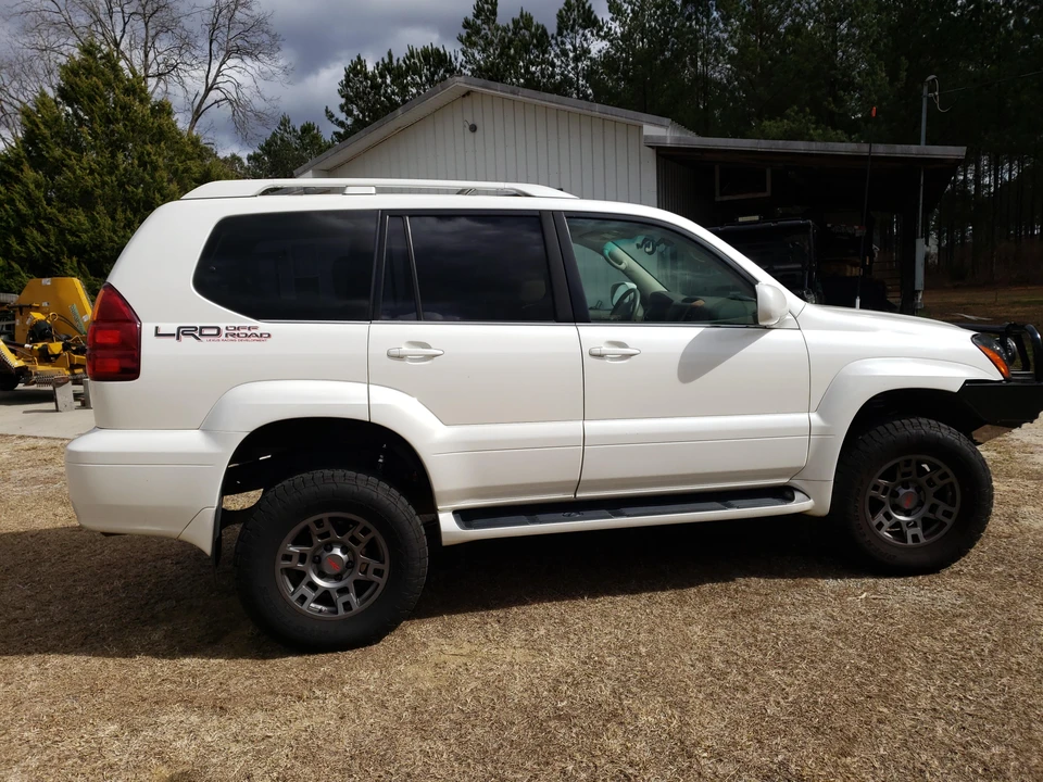 2006 Lexus GX 1st Gen - Image 24 of 31