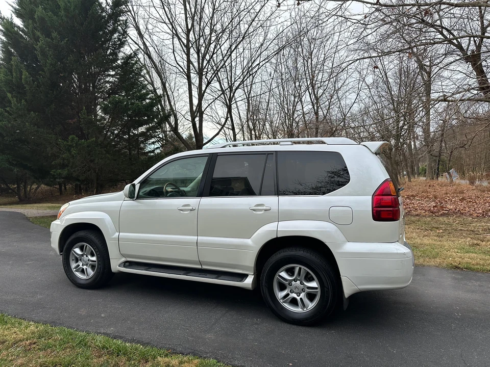 2006 Lexus GX 1st Gen - Image 25 of 31