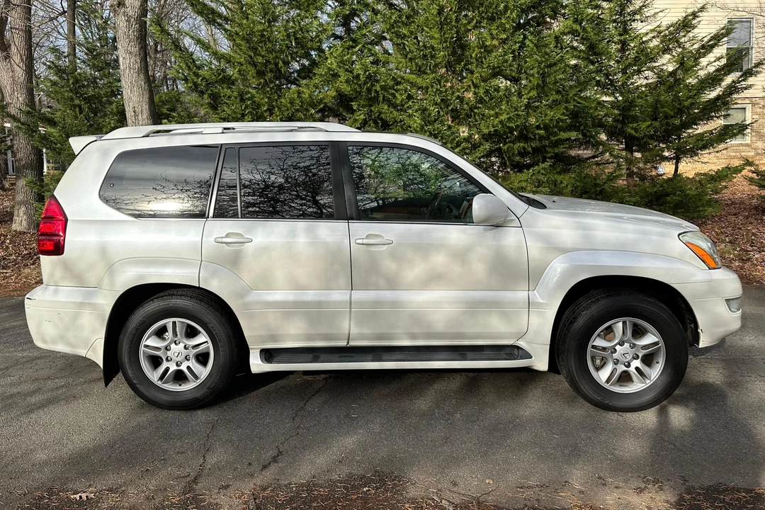 2006 Lexus GX 1st Gen - Image 3 of 31
