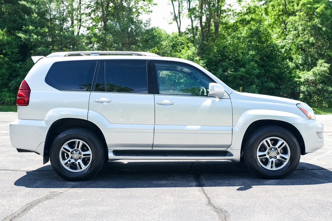 2006 Lexus GX 1st Gen - Image 3 of 31