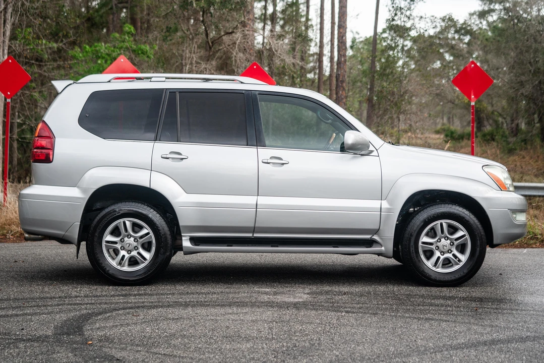 2006 Lexus GX 1st Gen - Image 25 of 31