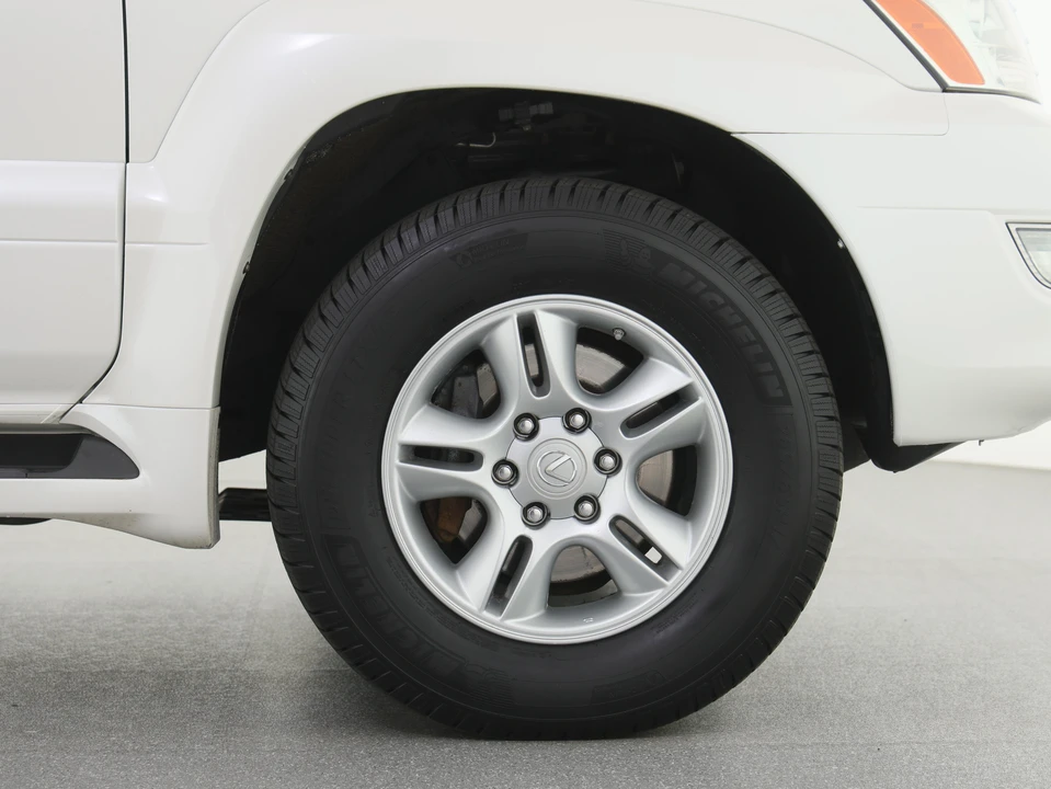 2006 Lexus GX 1st Gen - Image 28 of 31