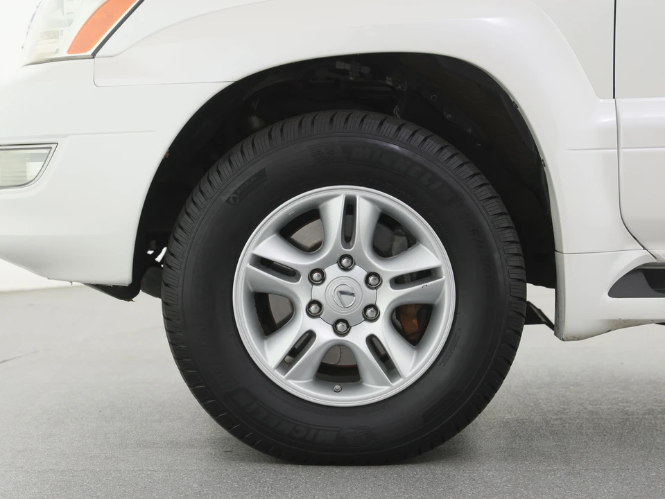 2006 Lexus GX 1st Gen - Image 26 of 31