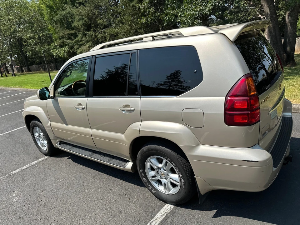 2006 Lexus GX 1st Gen - Image 28 of 31