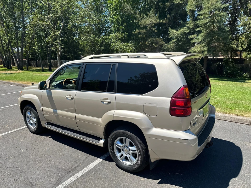 2006 Lexus GX 1st Gen - Image 29 of 31