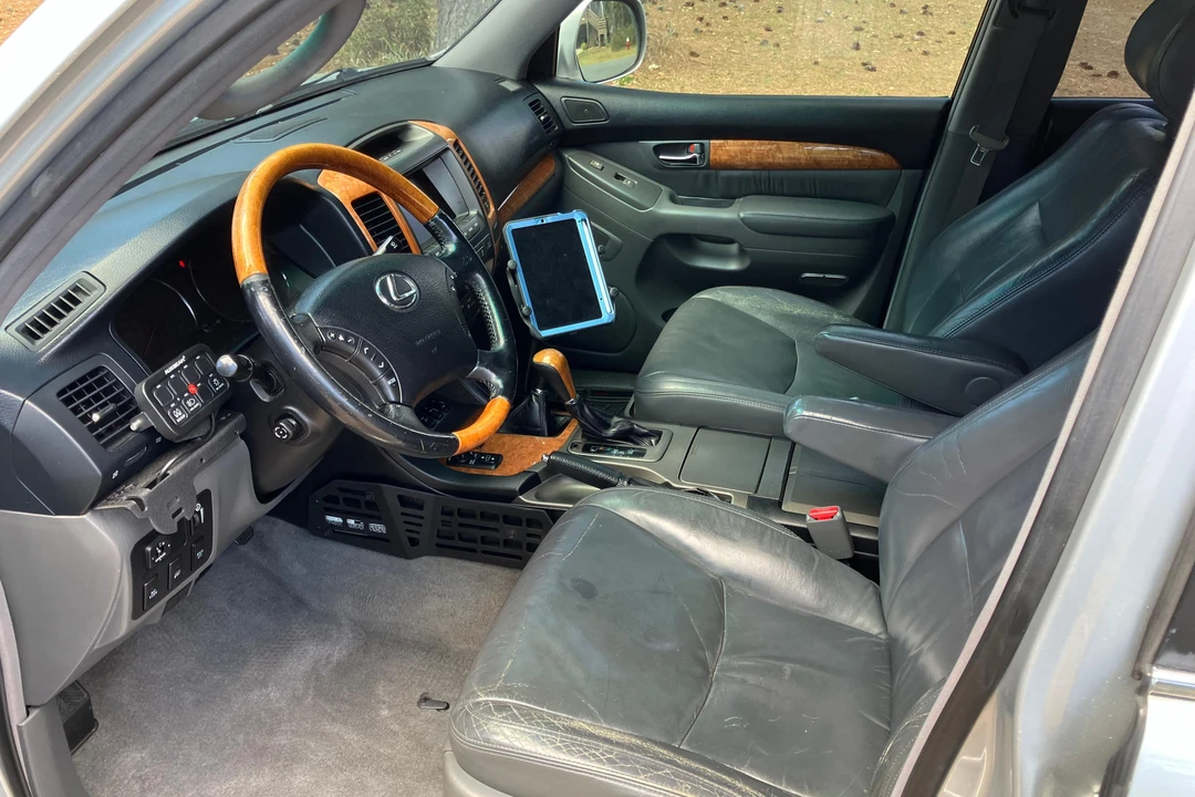 2006 Lexus GX 1st Gen - Image 29 of 31