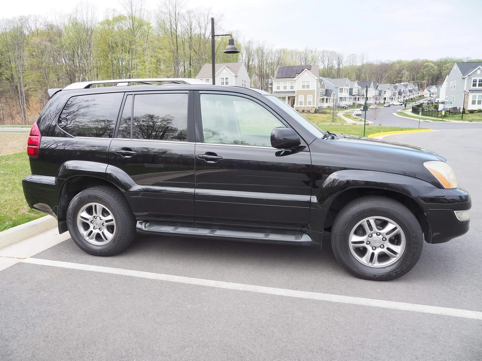 2006 Lexus GX 1st Gen - Image 28 of 31