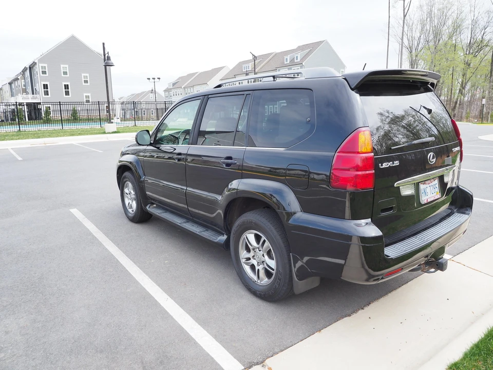 2006 Lexus GX 1st Gen - Image 16 of 31