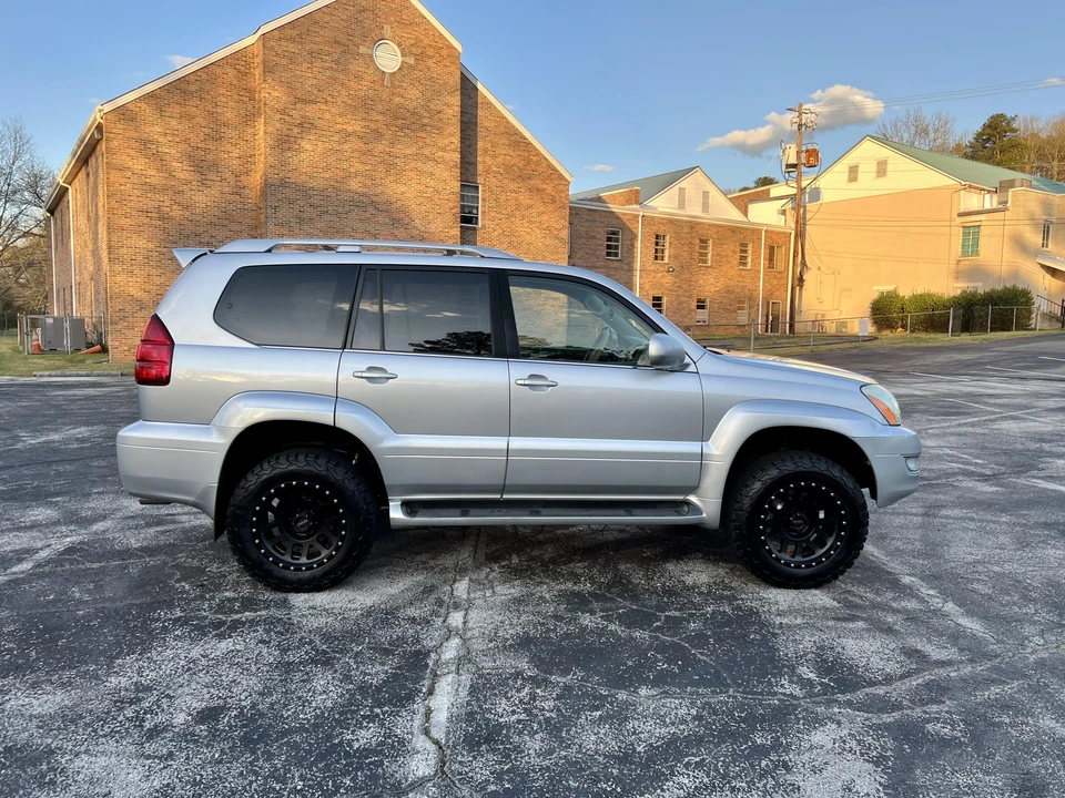 2006 Lexus GX 1st Gen - Image 9 of 31