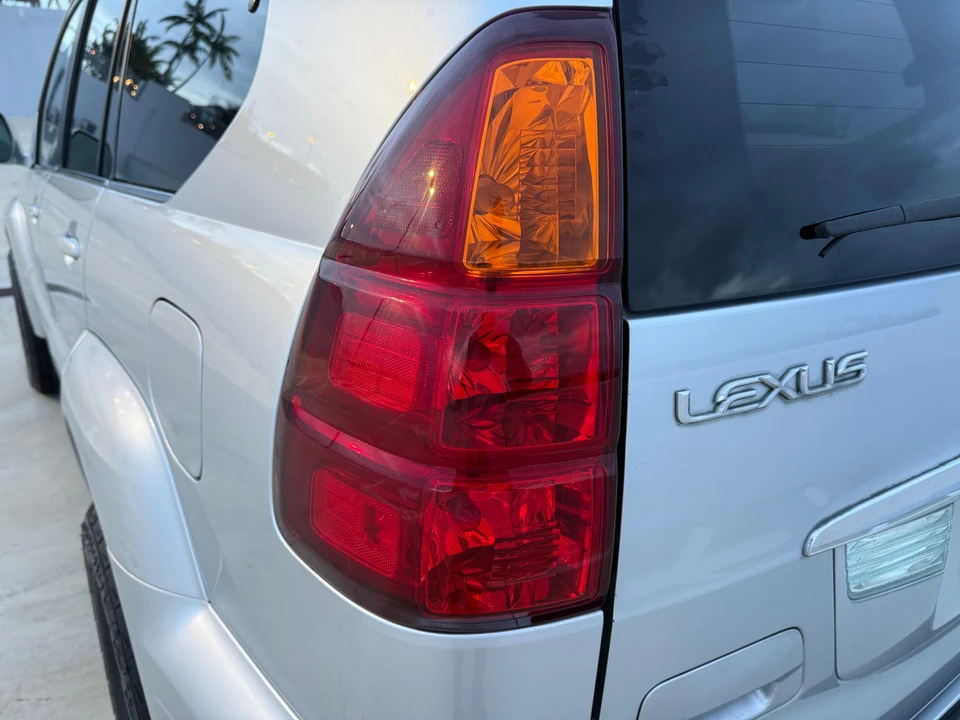 2006 Lexus GX 1st Gen - Image 28 of 31
